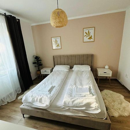 A'S Apartment 奥内什蒂 外观 照片